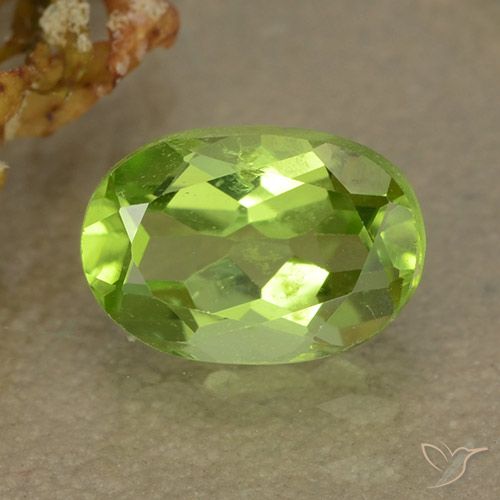 1.20ct طبيعي أخضر حيوي زبرجد, بيضوي, قليلا جدا