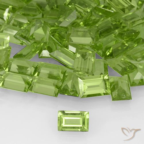 0.61ct طبيعي أخضر متوسط زبرجد, باجيت, VVS-VS