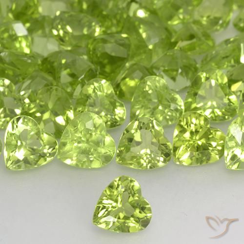0.48ct طبيعي أخضر مصفر زبرجد, قلب, VVS-VS
