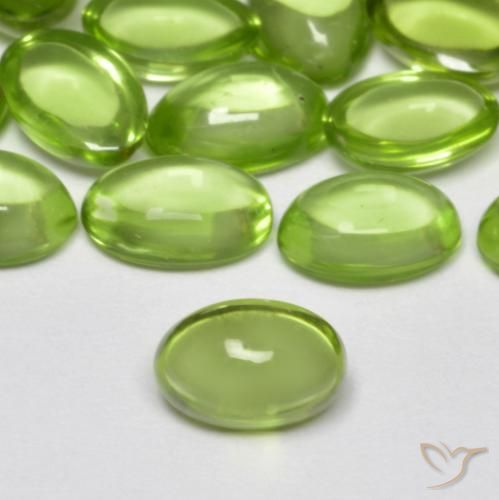 0.52ct طبيعي أخضر حيوى فاتح زبرجد, بيضوي, شفاف