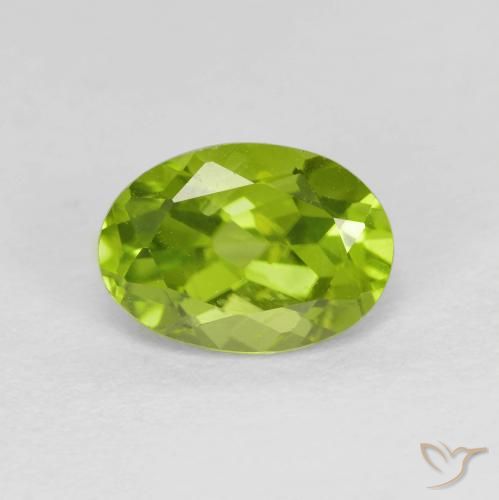 1.53ct طبيعي أخضر متوسط زبرجد, بيضوي, قليلا جدا