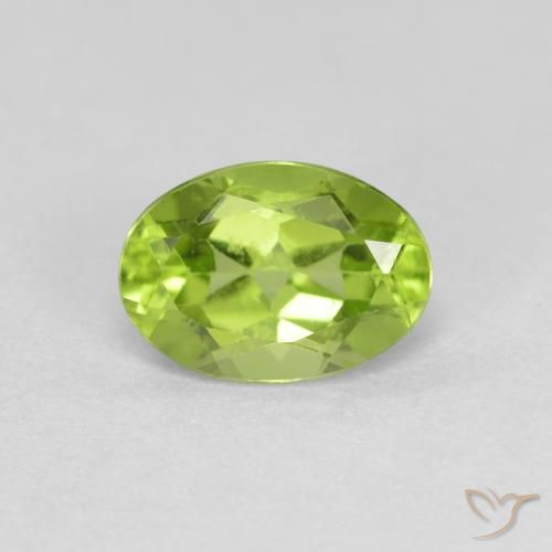 0.92ct طبيعي أخضر حيوي زبرجد, بيضوي, قليلا جدا