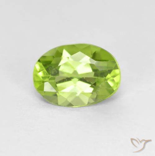 0.82ct طبيعي أخضر متوسط زبرجد, بيضوي, قليلا جدا