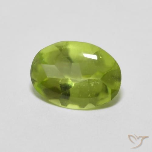 0.78ct طبيعي أخضر حيوي زبرجد, بيضوي, شفاف