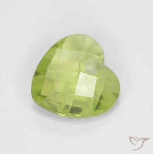 0.75ct طبيعي أخضر متوسط زبرجد, قلب, قليلا جدا