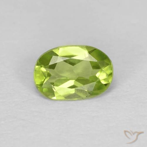 0.59ct طبيعي أخضر حيوي زبرجد, بيضوي, قليلا جدا