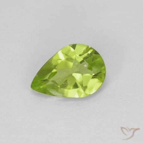 0.65ct طبيعي أخضر متوسط زبرجد, شكل الكمثرى, قليلا جدا