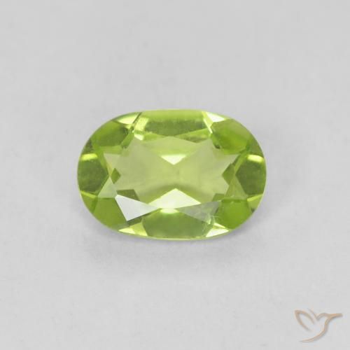 0.73ct طبيعي أخضر متوسط زبرجد, بيضوي, VVS