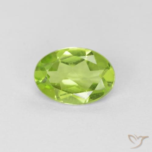 0.76ct طبيعي أخضر حيوي زبرجد, بيضوي, قليلا جدا