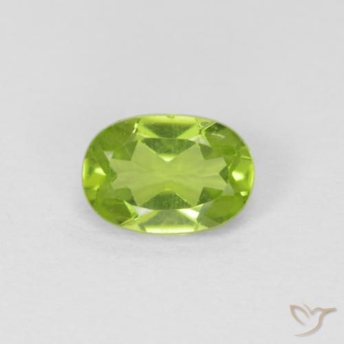 0.92ct طبيعي أخضر متوسط زبرجد, بيضوي, VVS-VS