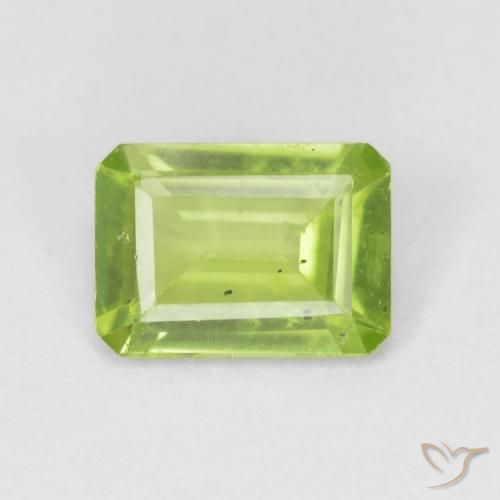 0.87ct طبيعي أخضر متوسط زبرجد, قص الزمرد, قليلا جدا