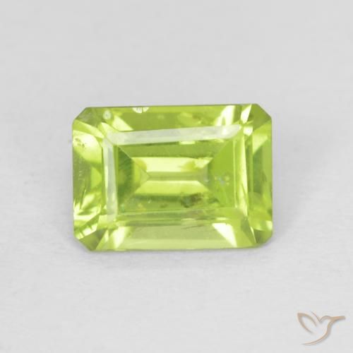 1.01ct طبيعي أخضر متوسط زبرجد, قص الزمرد, قليلا جدا