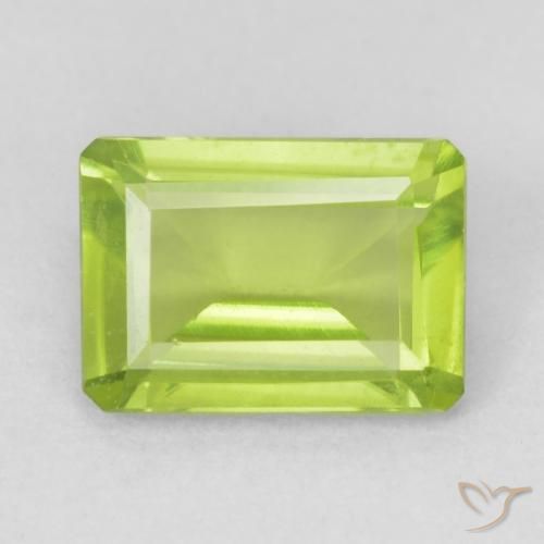 0.95ct طبيعي أخضر مصفر زبرجد, قص الزمرد, VVS