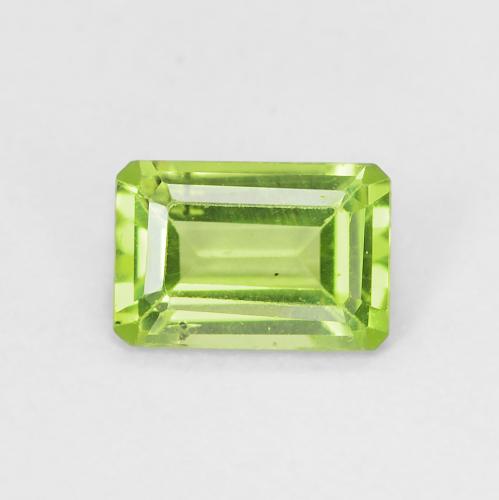 0.58ct طبيعي أخضر حيوي زبرجد, قص الزمرد, قليلا جدا