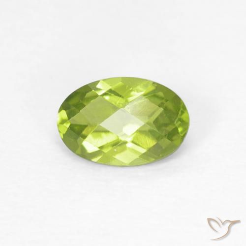 0.54ct طبيعي اخضر زاهى زبرجد, بيضوي, قليلا جدا