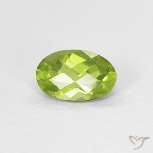 0.49ct طبيعي اخضر زاهى زبرجد, بيضوي, قليلا جدا