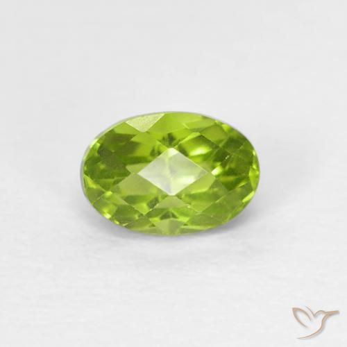 0.66ct طبيعي اخضر زاهى زبرجد, بيضوي, VVS-VS