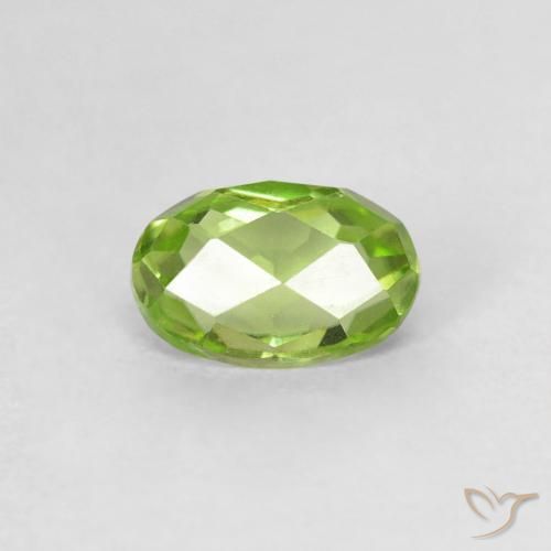 0.63ct طبيعي أخضر متوسط زبرجد, بيضوي, VVS-VS