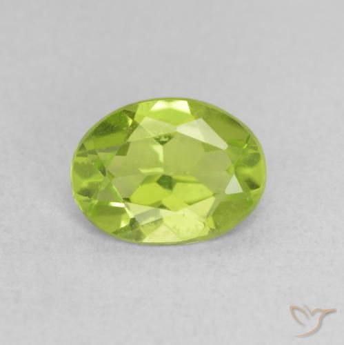 1.07ct طبيعي أخضر مصفر حيوى زبرجد, بيضوي, VVS-VS