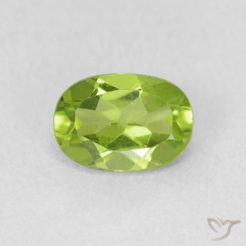 0.96ct طبيعي أخضر حيوي زبرجد, بيضوي, قليلا جدا