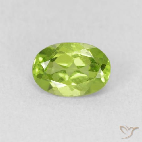 0.86ct طبيعي أخضر حيوي زبرجد, بيضوي, قليلا جدا