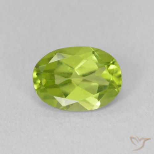 0.88ct طبيعي أخضر حيوي زبرجد, بيضوي, قليلا جدا