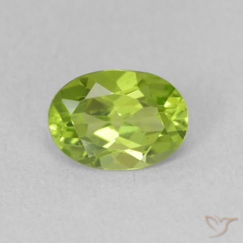 0.92ct طبيعي أخضر حيوي زبرجد, بيضوي, قليلا جدا