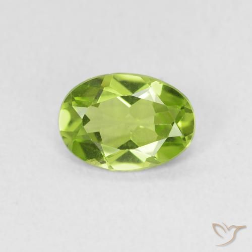 0.73ct طبيعي أخضر متوسط زبرجد, بيضوي, VVS
