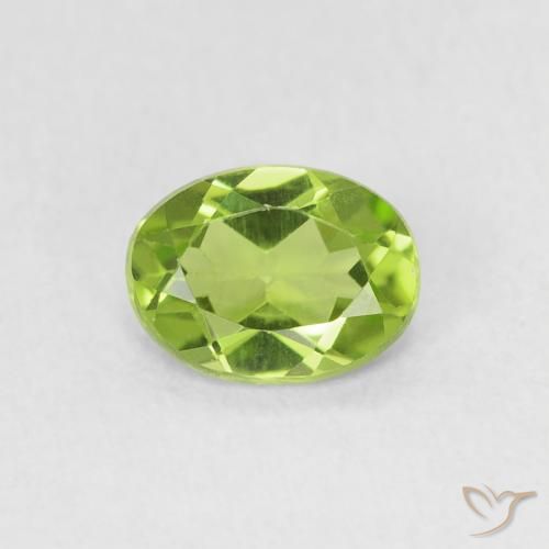 0.69ct طبيعي أخضر متوسط زبرجد, بيضوي, VVS-VS