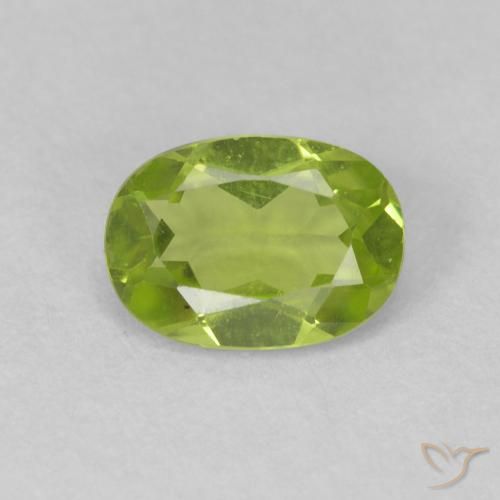 0.88ct طبيعي أخضر متوسط زبرجد, بيضوي, VVS