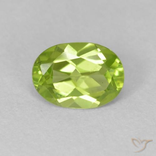 0.85ct طبيعي أخضر متوسط زبرجد, بيضوي, VVS