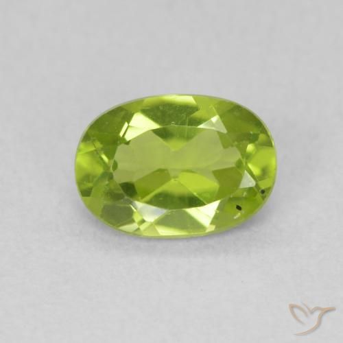 0.85ct طبيعي أخضر متوسط زبرجد, بيضوي, قليلا جدا