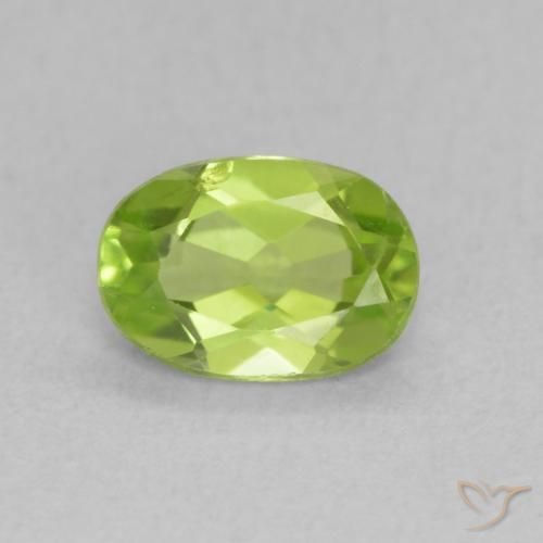 0.85ct طبيعي أخضر حيوي زبرجد, بيضوي, قليلا جدا