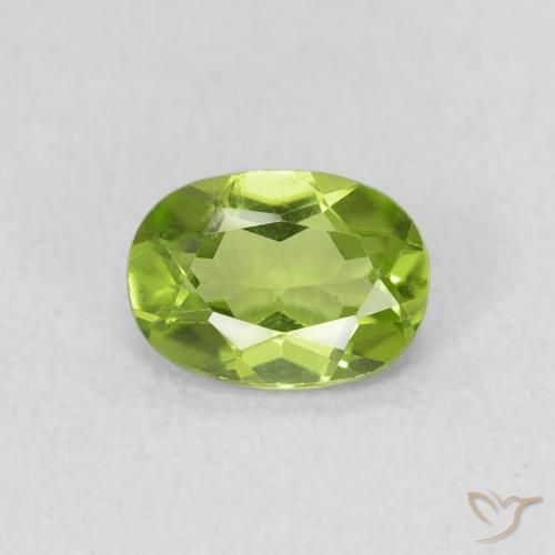 0.84ct طبيعي أخضر متوسط زبرجد, بيضوي, قليلا جدا