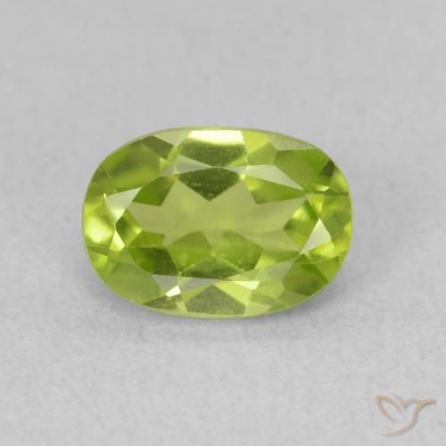 0.93ct طبيعي اخضر زاهى زبرجد, بيضوي, قليلا جدا