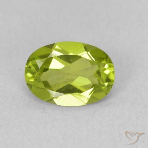 0.80ct طبيعي أخضر حيوي زبرجد, بيضوي, قليلا جدا