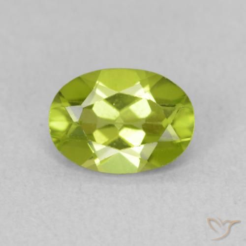 0.78ct طبيعي أخضر متوسط زبرجد, بيضوي, قليلا جدا