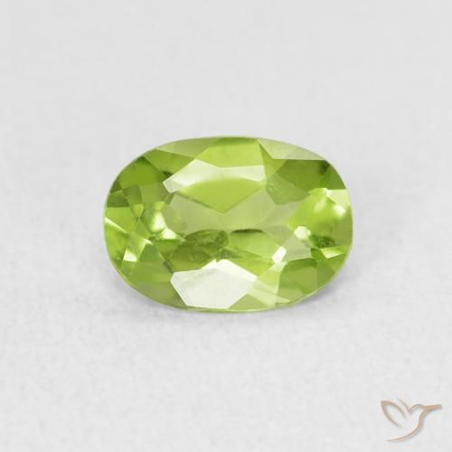 0.76ct طبيعي أخضر متوسط زبرجد, بيضوي, VVS-VS