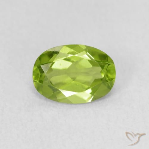 0.88ct طبيعي أخضر حيوي زبرجد, بيضوي, قليلا جدا