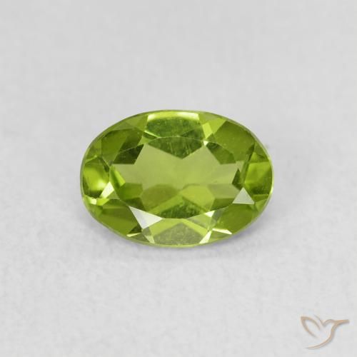 0.74ct طبيعي أخضر حيوي زبرجد, بيضوي, قليلا جدا
