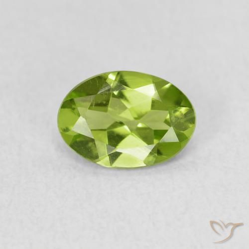 0.74ct طبيعي أخضر حيوي زبرجد, بيضوي, قليلا جدا