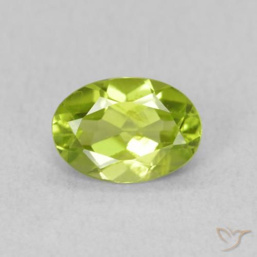 0.83ct طبيعي اخضر زاهى زبرجد, بيضوي, قليلا جدا