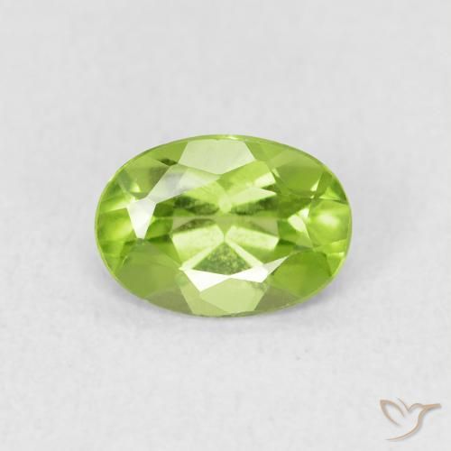 0.92ct طبيعي أخضر متوسط زبرجد, بيضوي, قليلا جدا