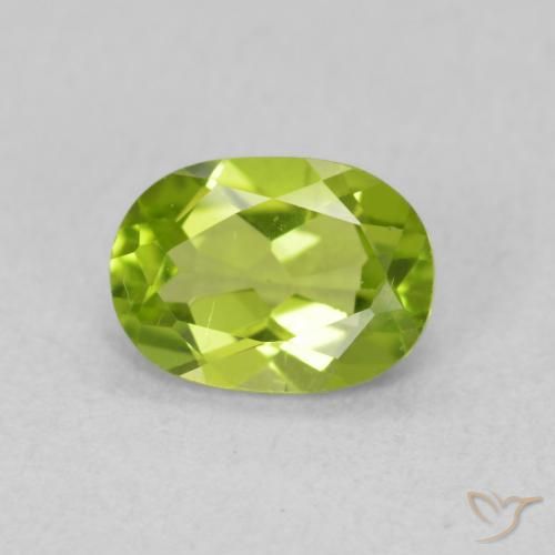 0.89ct طبيعي اخضر زاهى زبرجد, بيضوي, قليلا جدا