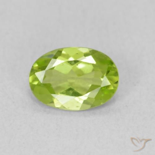 0.77ct طبيعي أخضر حيوى فاتح زبرجد, بيضوي, قليلا جدا