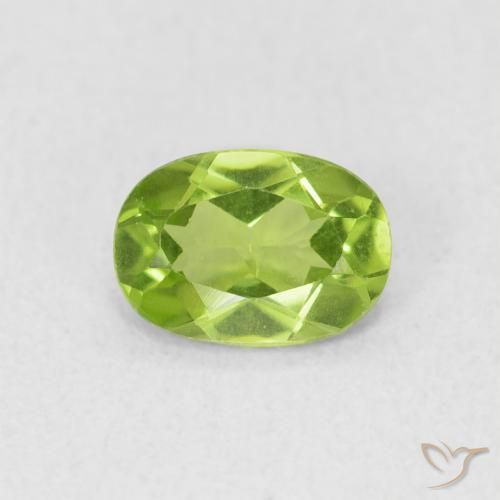 0.85ct طبيعي أخضر حيوي زبرجد, بيضوي, قليلا جدا