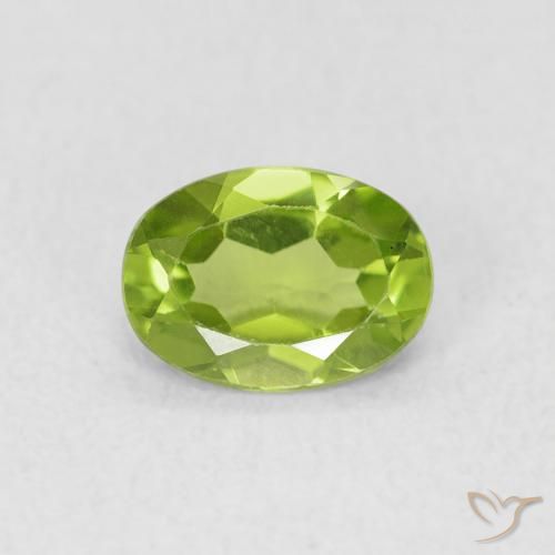 0.84ct طبيعي أخضر حيوي زبرجد, بيضوي, قليلا جدا