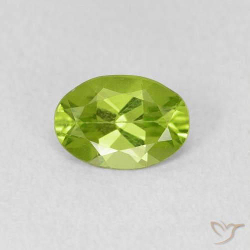 0.67ct طبيعي أخضر مصفر زبرجد, بيضوي, VVS-VS