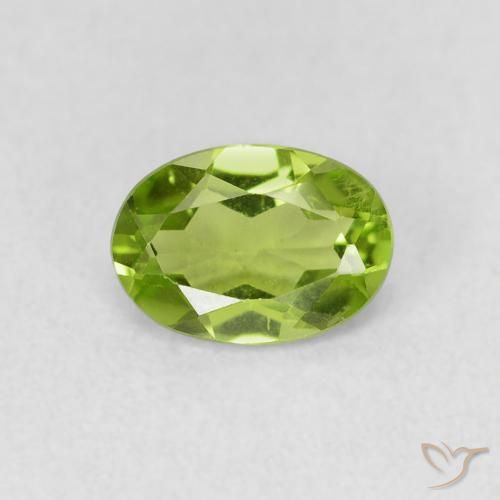 0.84ct طبيعي أخضر حيوي زبرجد, بيضوي, قليلا جدا