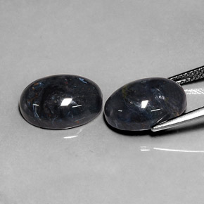 أحجار بيترسيت متعدد الألوان طبيعية، قصة بيضاوى، غير شفاف، وزنها  قيراط